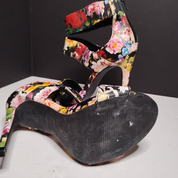 Steve Matten Floral Heels Open Toe and Studded Sandals Size 6 - Picture 8 of 16
